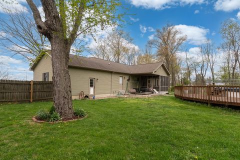 Tiny photo for 1358 Pershing Road, West Frankfort, IL 62896 (MLS # 12615157)