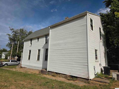 Tiny photo for 1324 N 9th St, Quincy, IL 62301 (MLS # 12472136)