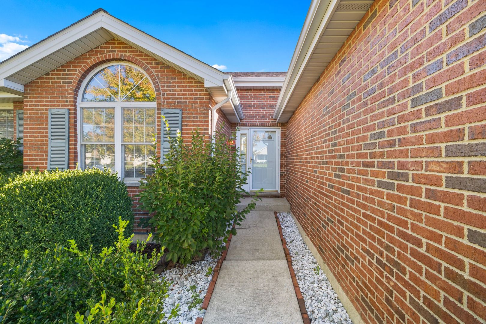 3207 Sandy Ridge Drive