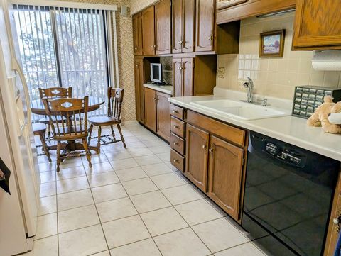 Tiny photo for 9558 Gross Point Road #A406, Skokie, IL 60076 (MLS # 12600716)