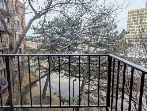 Tiny photo for 9558 Gross Point Road #A406, Skokie, IL 60076 (MLS # 12600716)