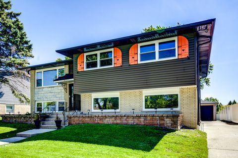Photo of 16327 Olcott Avenue, Tinley Park, IL 60477 (MLS # 12645934)