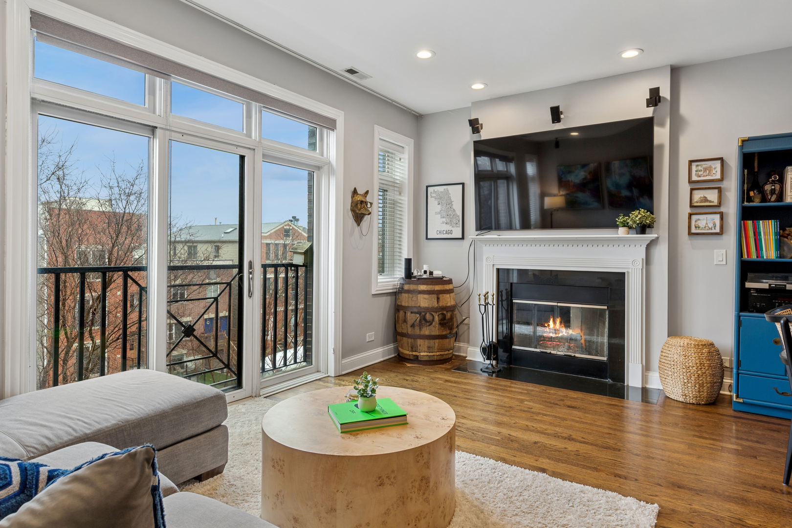 2846 N Damen Avenue 3