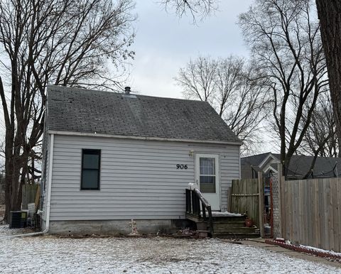 Photo of 906 Avenue G, Sterling, IL 61081 (MLS # 12572292)