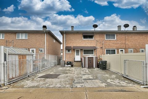 Tiny photo for 9824 Garden Court, Schiller Park, IL 60176 (MLS # 12587158)