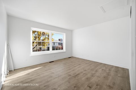 Tiny photo for 1329 Gloucester Circle, Carol Stream, IL 60188 (MLS # 12514907)