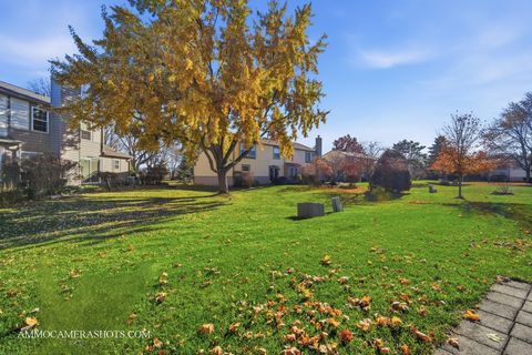 Tiny photo for 1329 Gloucester Circle, Carol Stream, IL 60188 (MLS # 12514907)