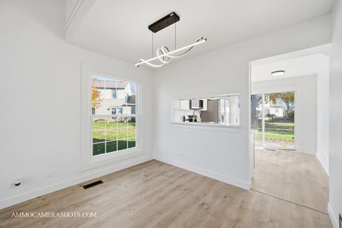 Tiny photo for 1329 Gloucester Circle, Carol Stream, IL 60188 (MLS # 12514907)