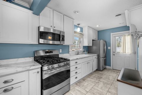 Tiny photo for 3213 South Shore Drive, Moline, IL 61265 (MLS # 12622867)