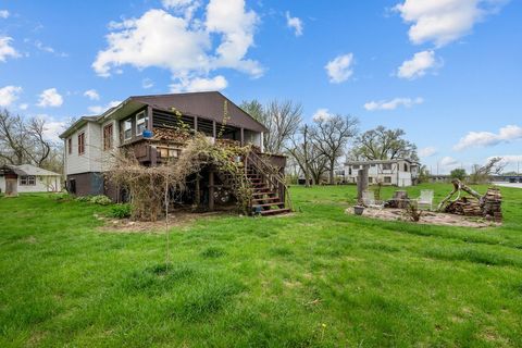 Tiny photo for 3213 South Shore Drive, Moline, IL 61265 (MLS # 12622867)