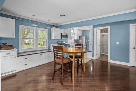 Tiny photo for 3213 South Shore Drive, Moline, IL 61265 (MLS # 12622867)