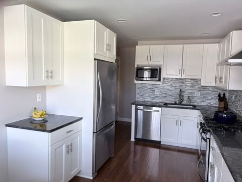 Tiny photo for 924 Spring Avenue, St. Charles, IL 60174 (MLS # 12613482)