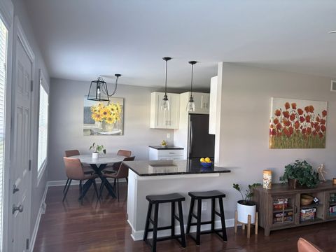 Tiny photo for 924 Spring Avenue, St. Charles, IL 60174 (MLS # 12613482)