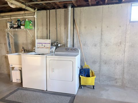 Tiny photo for 924 Spring Avenue, St. Charles, IL 60174 (MLS # 12613482)