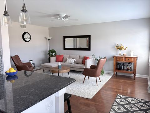 Tiny photo for 924 Spring Avenue, St. Charles, IL 60174 (MLS # 12613482)