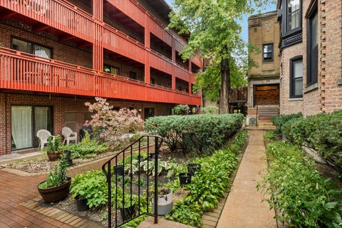 Tiny photo for 813 W Oakdale Avenue #1W, Chicago, IL 60657 (MLS # 12797849)