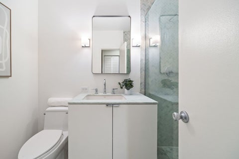 Tiny photo for 813 W Oakdale Avenue #1W, Chicago, IL 60657 (MLS # 12797849)