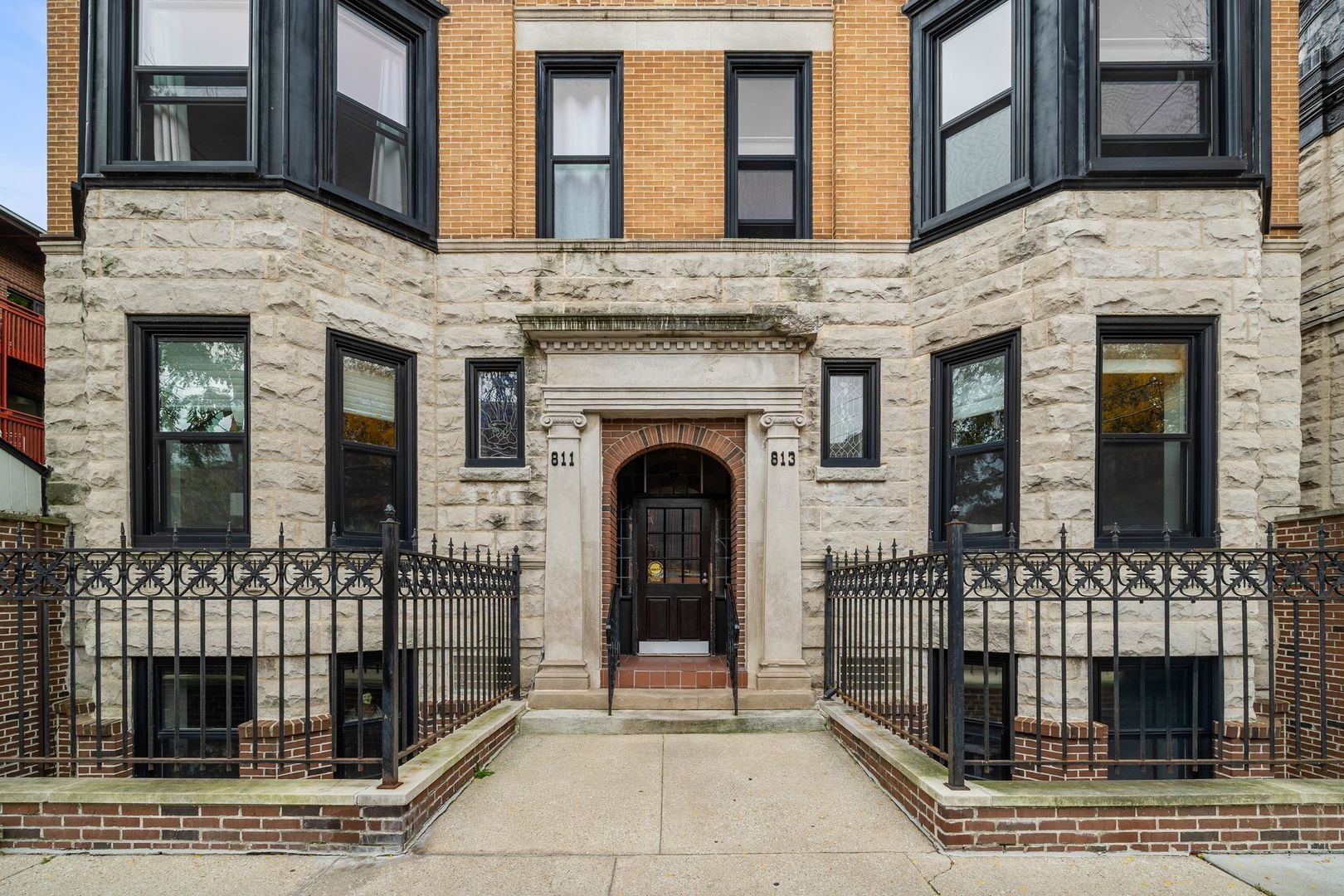 813 W Oakdale Avenue 1W