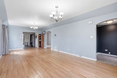 Tiny photo for 2749 Broadway Street, Blue Island, IL 60406 (MLS # 12600303)