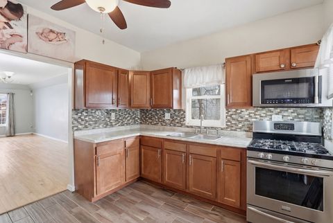 Tiny photo for 2749 Broadway Street, Blue Island, IL 60406 (MLS # 12600303)