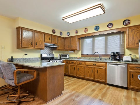 Tiny photo for 5327 Forest Trail, Oak Forest, IL 60452 (MLS # 12693621)