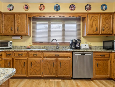 Tiny photo for 5327 Forest Trail, Oak Forest, IL 60452 (MLS # 12693621)