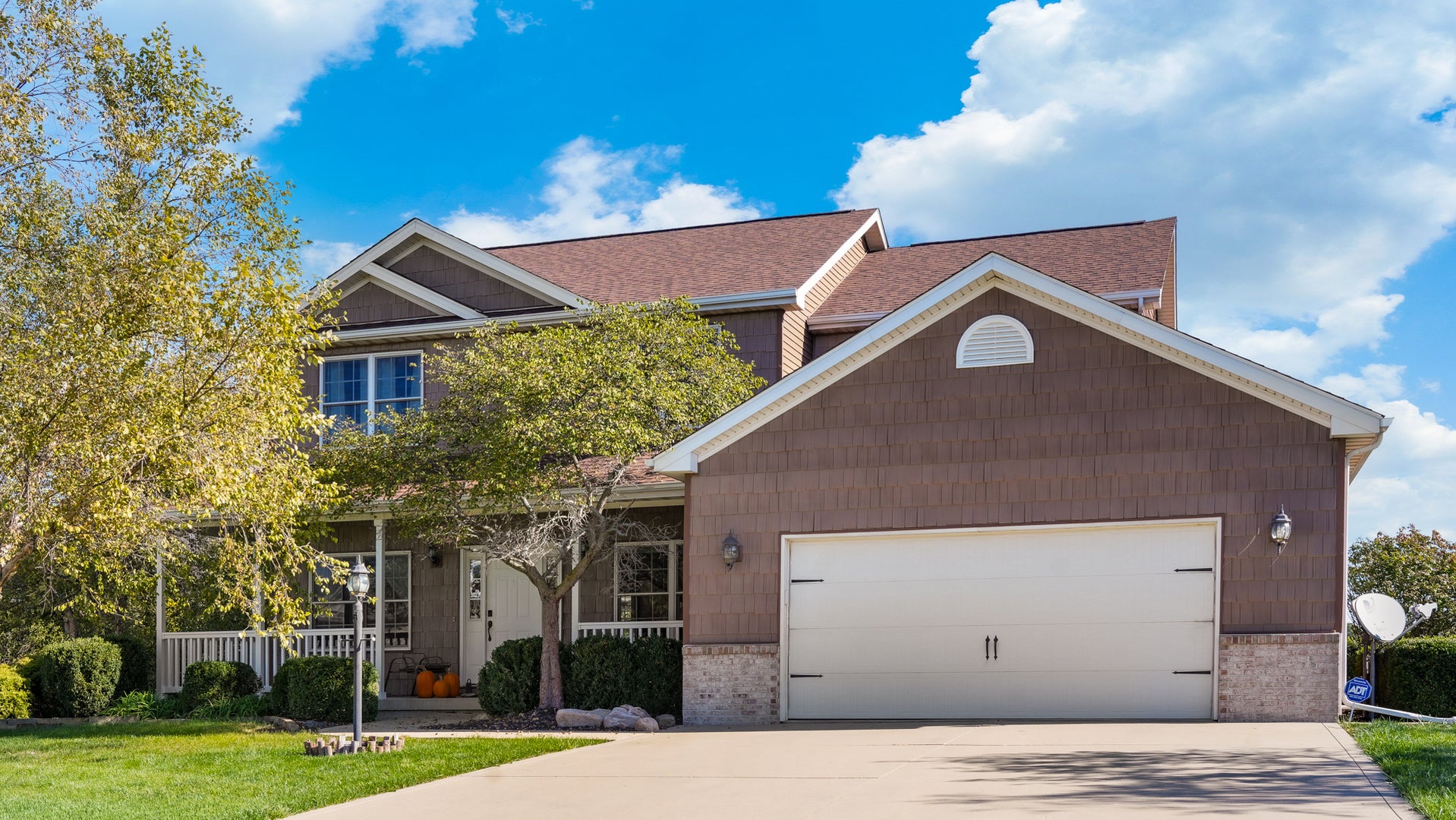 1618 English Oak Drive