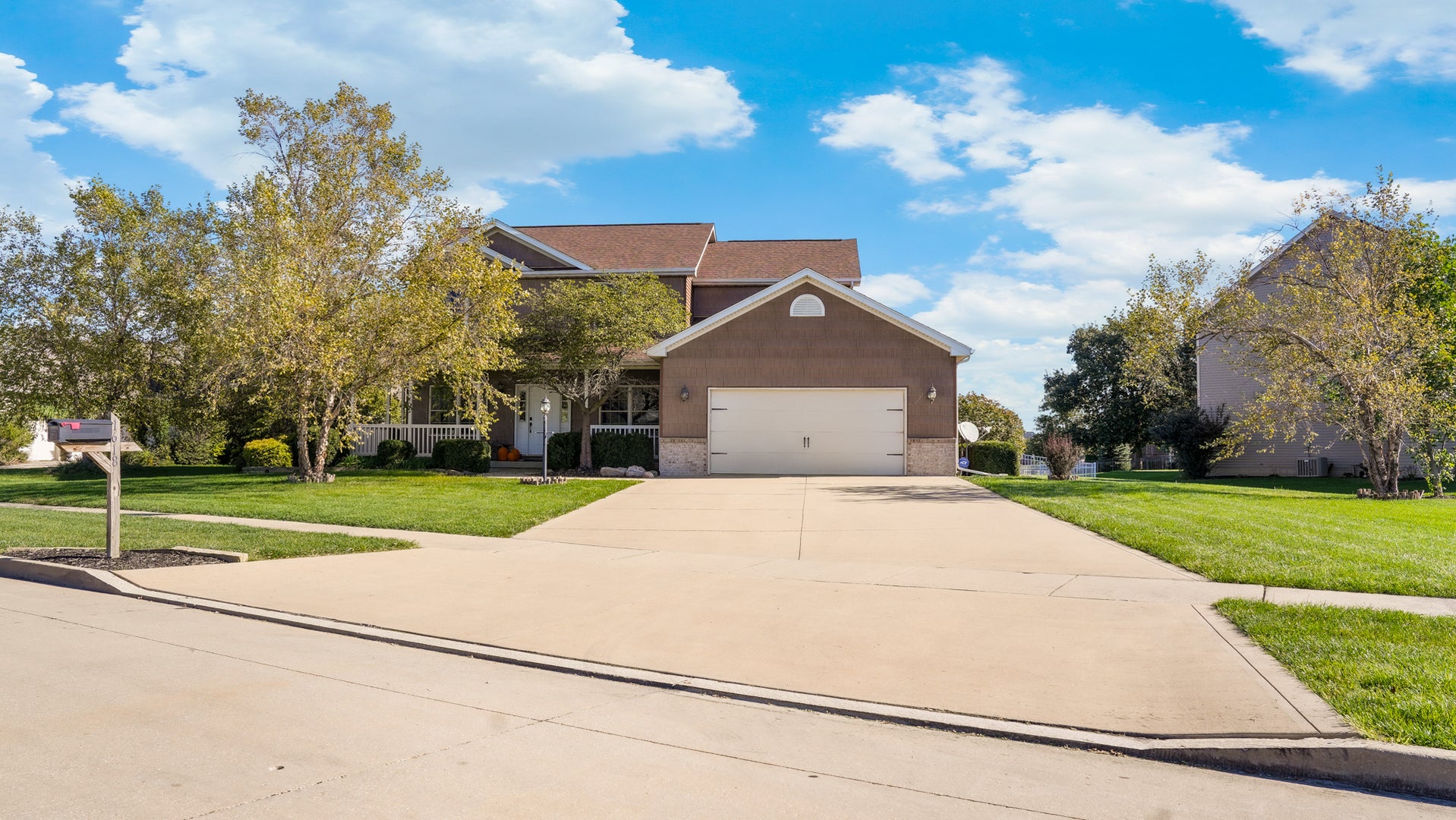 1618 English Oak Drive