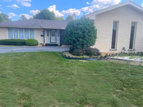 Tiny photo for 17129 Greenwood Avenue, South Holland, IL 60473 (MLS # 12488864)