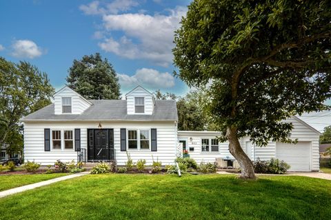 Photo of 802 Union Street, Geneva, IL 60134 (MLS # 12421186)
