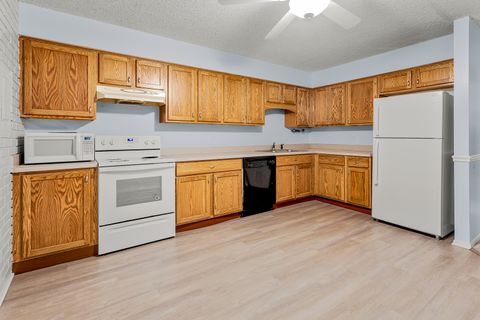 Tiny photo for 216 Madison Street #1A, Joliet, IL 60435 (MLS # 12579824)