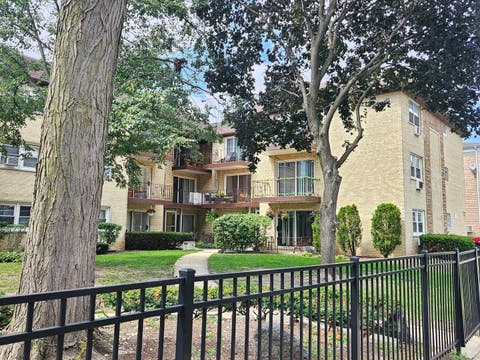 Tiny photo for 5218 N Delphia Avenue #309, Chicago, IL 60656 (MLS # 12740604)