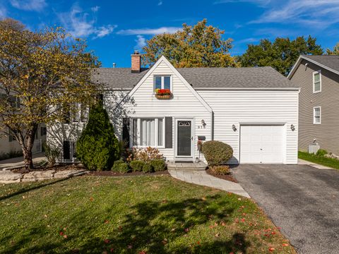 Photo of 916 Grant Street, Downers Grove, IL 60515 (MLS # 12501544)