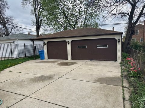 Tiny photo for 10835 S Peoria Street, Chicago, IL 60643 (MLS # 12631003)