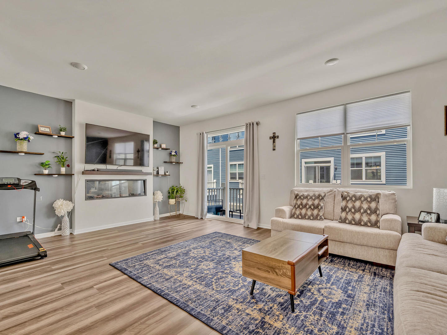 Grayslake, Illinois 60030, United States, 3 Bedrooms Bedrooms, ,3 BathroomsBathrooms,Residential,Active,198306