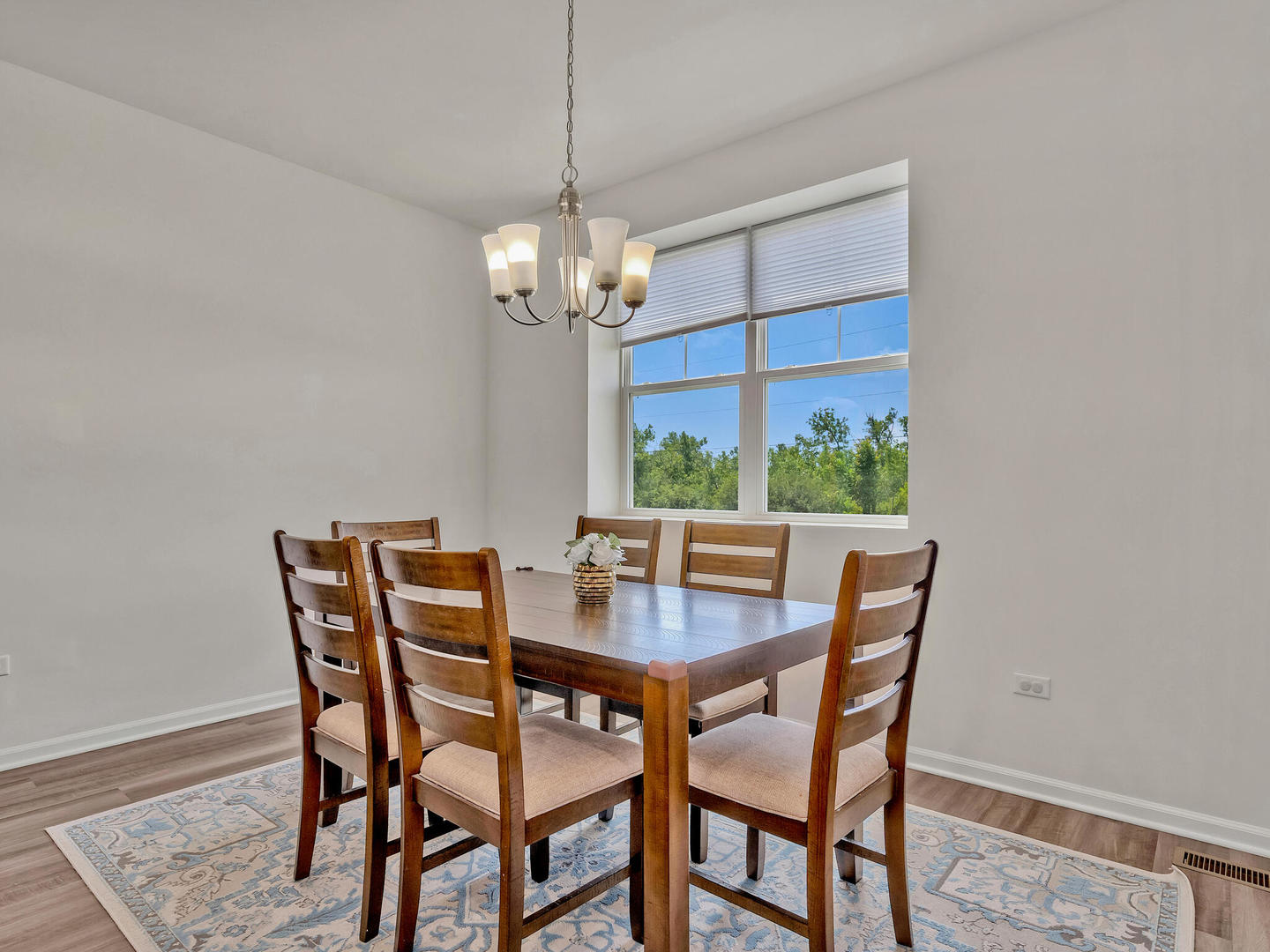 Grayslake, Illinois 60030, United States, 3 Bedrooms Bedrooms, ,3 BathroomsBathrooms,Residential,Active,198306