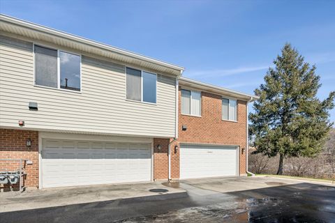 Tiny photo for 3 Dewalt Court, Elmhurst, IL 60126 (MLS # 12595907)