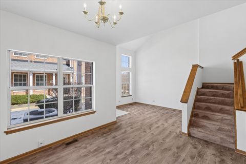 Tiny photo for 3 Dewalt Court, Elmhurst, IL 60126 (MLS # 12595907)