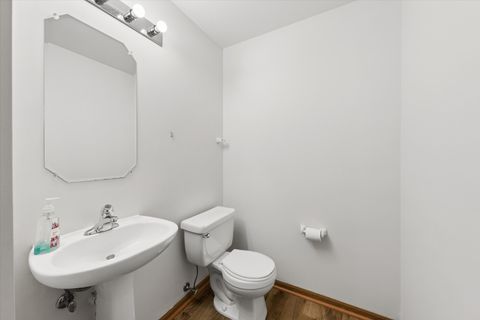 Tiny photo for 3 Dewalt Court, Elmhurst, IL 60126 (MLS # 12595907)