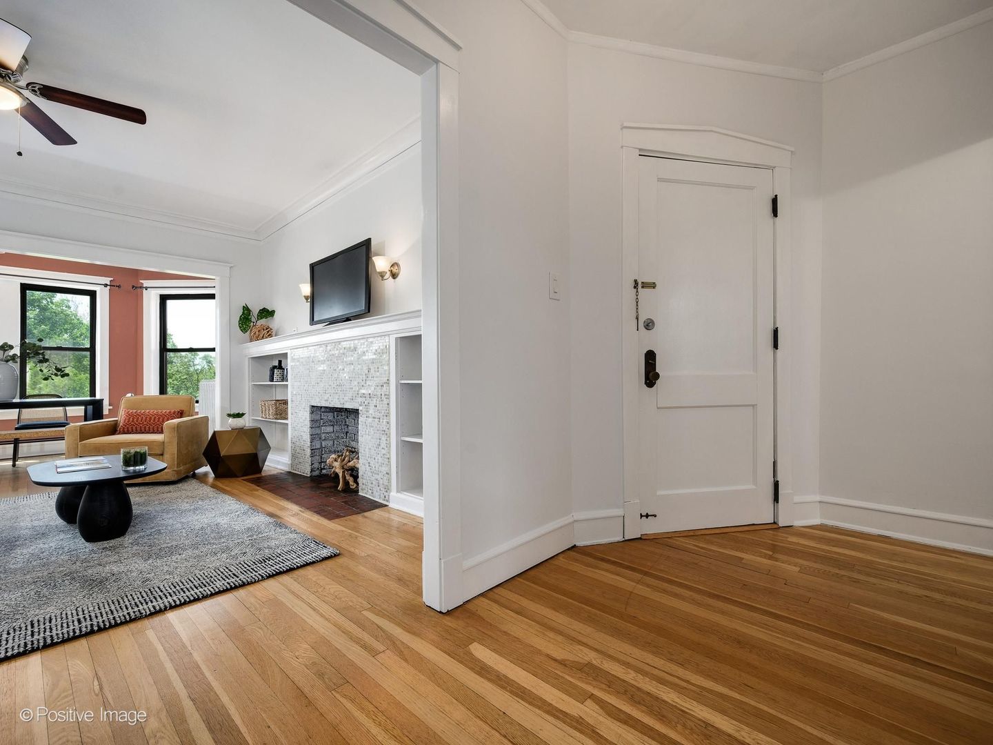 1310 W Montrose Avenue 3