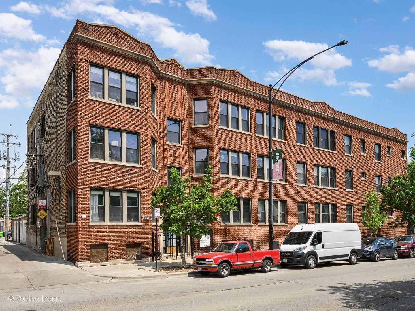1310 W Montrose Avenue 3