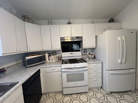 Tiny photo for 466 44th Ave Court #17, East Moline, IL 61244 (MLS # 12573693)