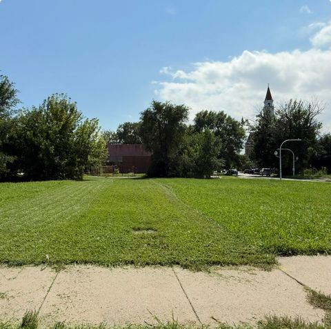 3063 W 5th Avenue Chicago IL 60612