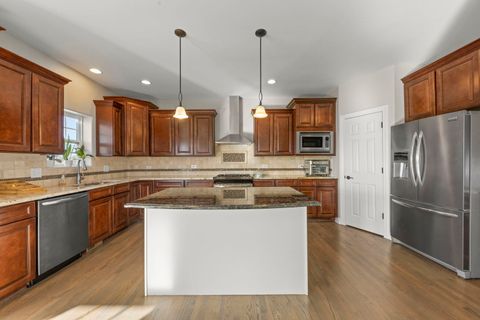 Tiny photo for 906 N Carly Circle, Yorkville, IL 60560 (MLS # 12328585)
