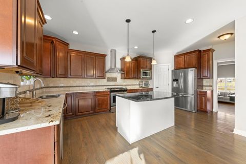 Tiny photo for 906 N Carly Circle, Yorkville, IL 60560 (MLS # 12328585)