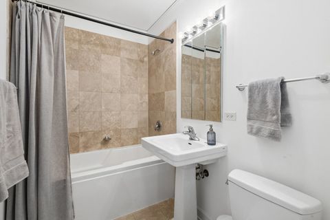 Tiny photo for 201 N WESTSHORE Drive #2506, Chicago, IL 60601 (MLS # 12586210)