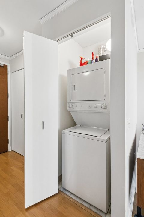 Tiny photo for 201 N WESTSHORE Drive #2506, Chicago, IL 60601 (MLS # 12586210)