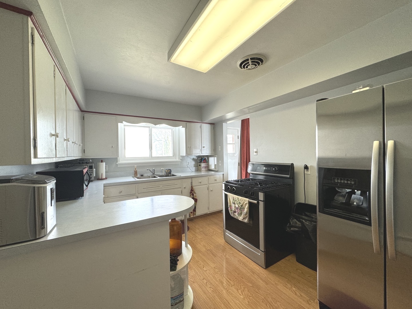 Bradley, Illinois 60915, United States, 3 Bedrooms Bedrooms, ,2 BathroomsBathrooms,Residential,Contingent,250452