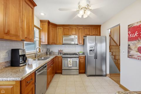 Tiny photo for 701 Preston Lane, Schaumburg, IL 60193 (MLS # 12583510)
