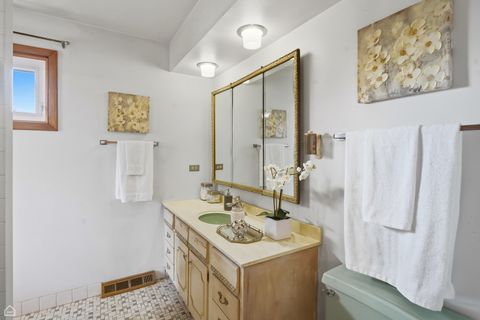 Tiny photo for 701 Preston Lane, Schaumburg, IL 60193 (MLS # 12583510)